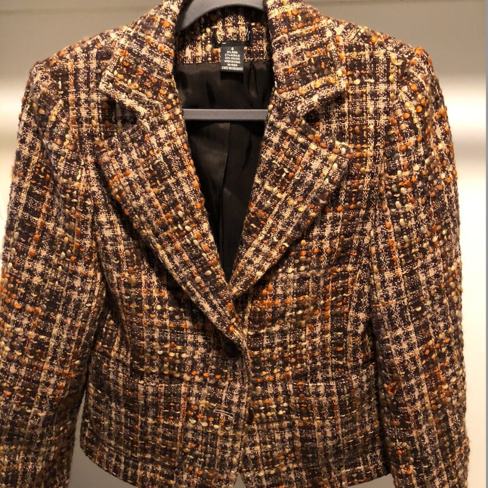 Vintage-Style Bouclé Tweed Blazer – Cropped Fit Statement Jacket